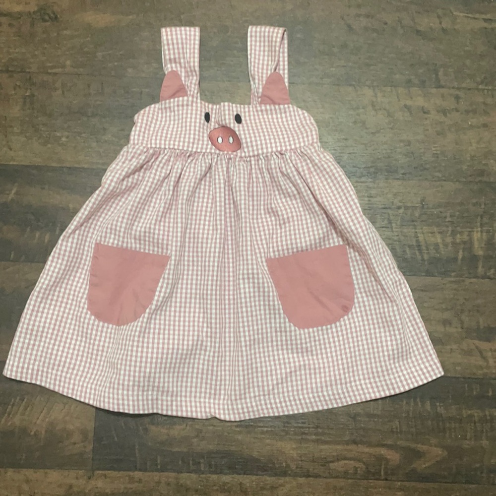 Pig dress with pockets